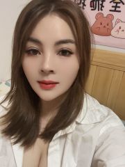 白云大奶美女