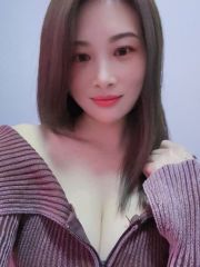 大胸年轻美女